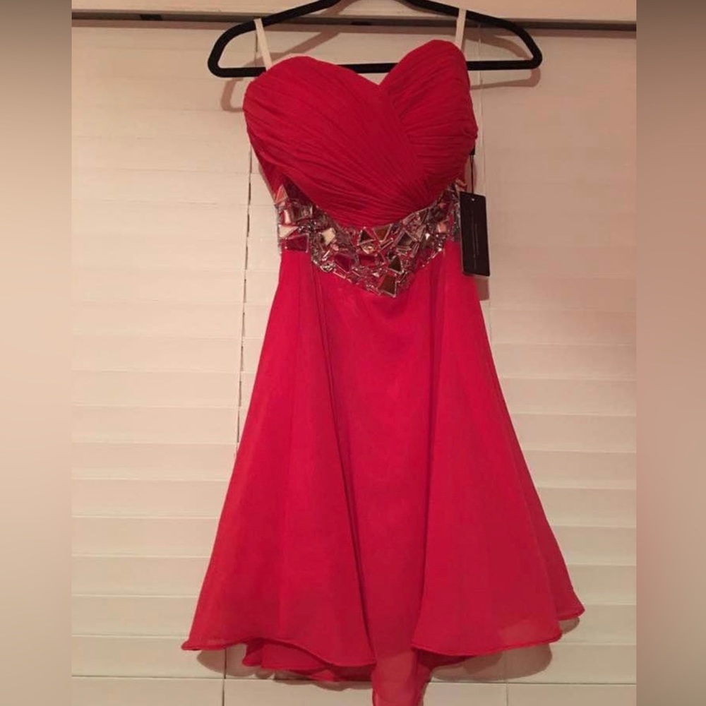 Red A-line Pleated Chiffon Formal Dress